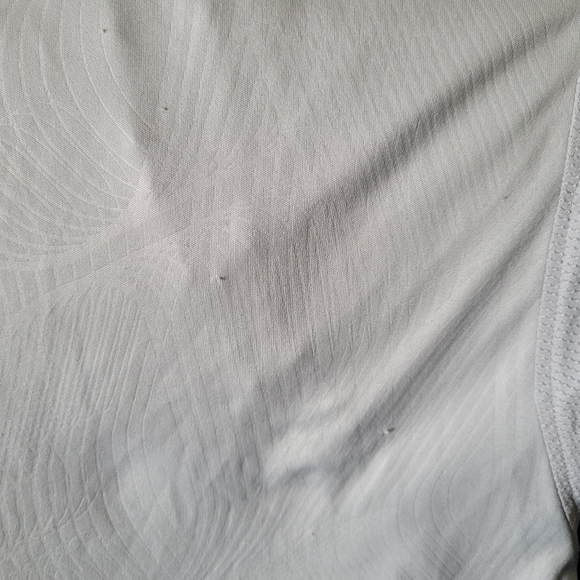 T-shirt - Picture 2 of 5